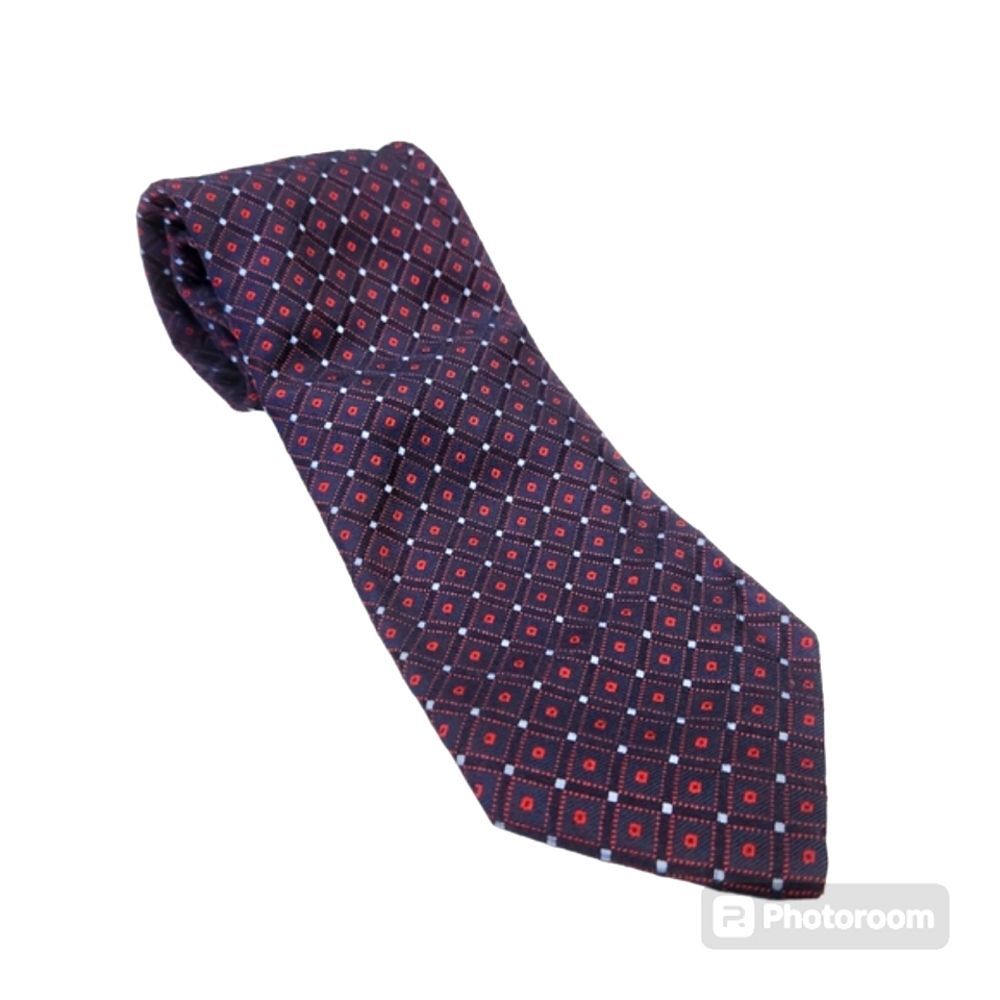Façonnable Mens 100% Silk Diamond Pattern Tie